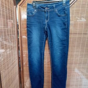 Inc Denim dark wash skinny leg jeans!